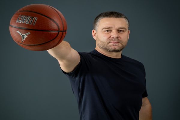 ”NU PLEC NICĂIERI, RĂMÂN AICI LA NOI ÎN ORAȘ, NU-MI SCHIMB BULETINUL. DOAR CĂ MĂ DUC LA UN ALT NIVEL” – CIPRIAN CIUCU ȘI-A ANUNȚAT CANDIDATURA LA PRIMĂRIA CAPITALEI