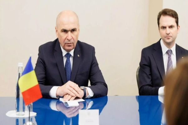 BOLOJAN BAGĂ BĂȚUL PRIN GARD PENTRU ALEGERILE LA PRIMĂRIA GENERALĂ. ANCA ALEXANDRESCU DĂ ÎN VILEAG ARANJAMENTELE DIN CULISELE PNL