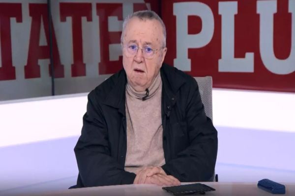 Cum a gafat Nicușor Dan la Focșani. Ion Cristoiu: "Nu se aștepta să fie huiduit de români"