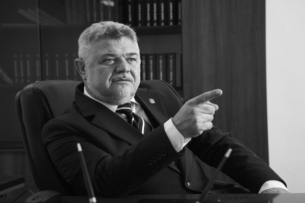 Ninel Peia: Secretarul știe, primarul tace, Guvernul râde, iar românul plătește!