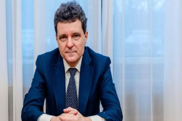 Nicușor Dan a ajuns la Washington pentru reuniunea Consiliului Păcii, unde participă ca observator