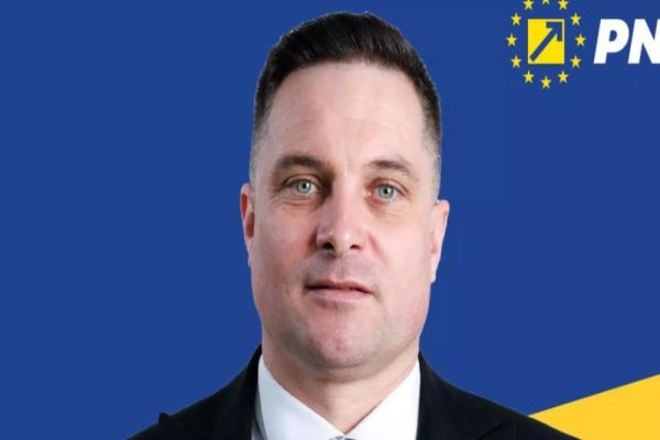 Un primar PNL anunță că va participa la protestul inițiat de George Simion. Vladimir Petruț: „Dragi colegi, răsculați-vă! Oamenii n-o să ierte dacă nu luați măsuri!”